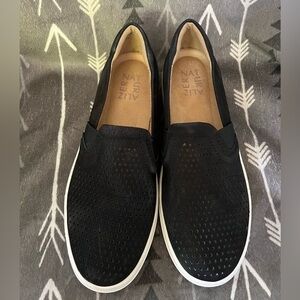 Naturalizer Casey Black Slip - On Sneakers Size 6.5